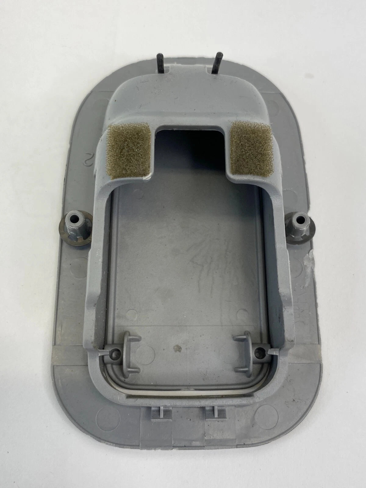 2007-2010 HYUNDAI ELANTRA SEDAN BACK SEAT CHILD ANCHOR COVER TRIM PLATE OEM