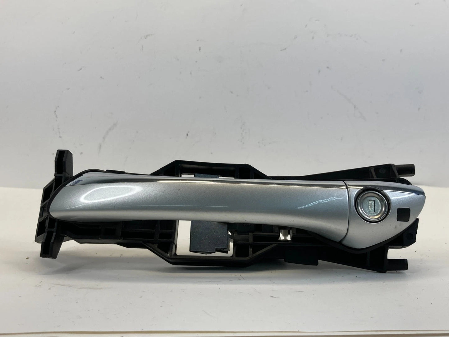 2006 MERCEDES-BENZ CLS500 FRONT LEFT DRIVER SIDE OUTER EXTERIOR DOOR HANDLE OEM