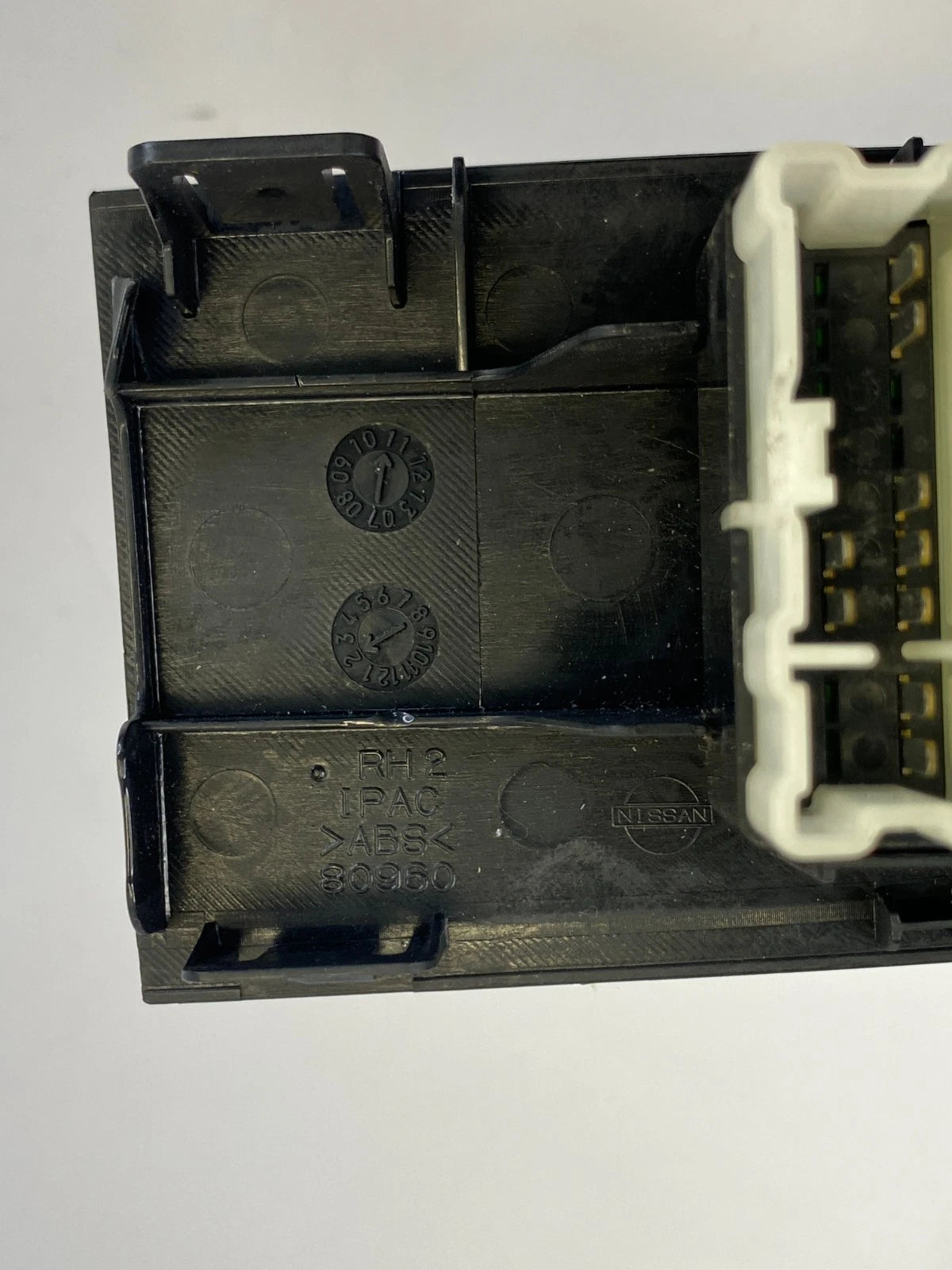 2007-2012 NISSAN ALTIMA FRONT RIGHT PASSENGER DOOR POWER WINDOW CONTROL SWITCH