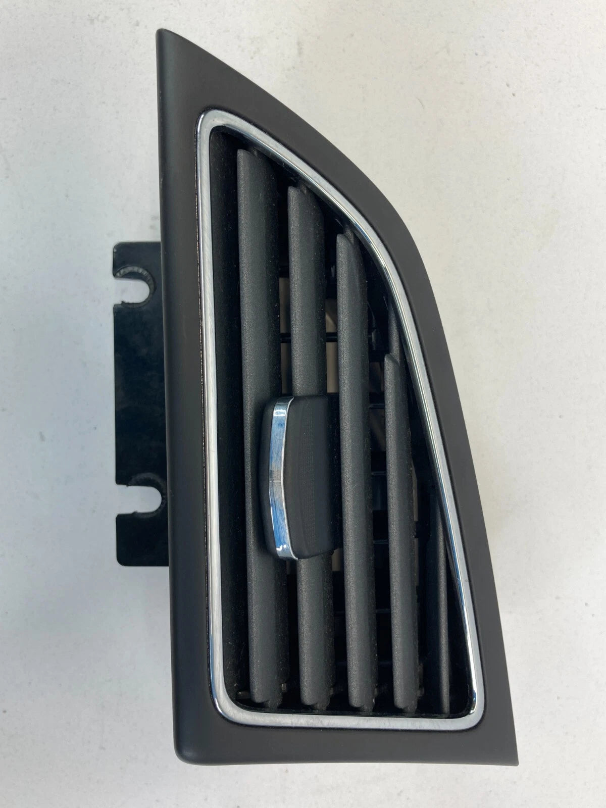 2010-2012 LINCOLN MKT RIGHT SIDE DASH AC AIR VENT GRILLE AE93-74046B30-A OEM