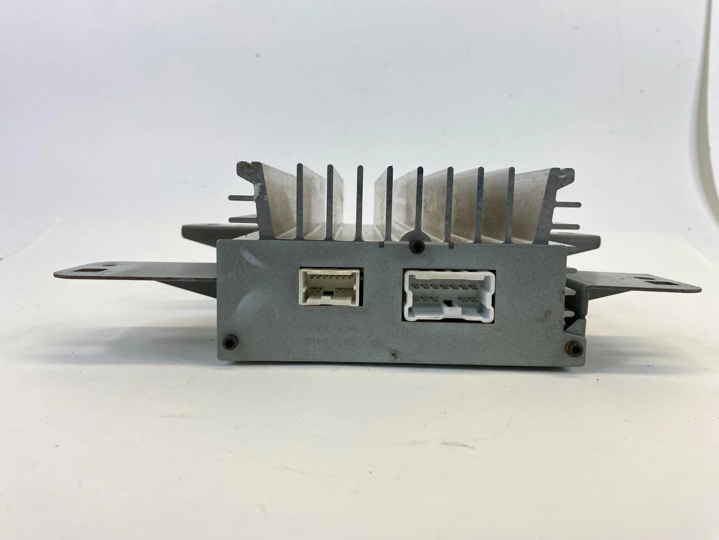 2003 2004 NISSAN XTERRA RADIO AUDIO AMPLIFIER AMP STEREO 28060-2Z700 OEM