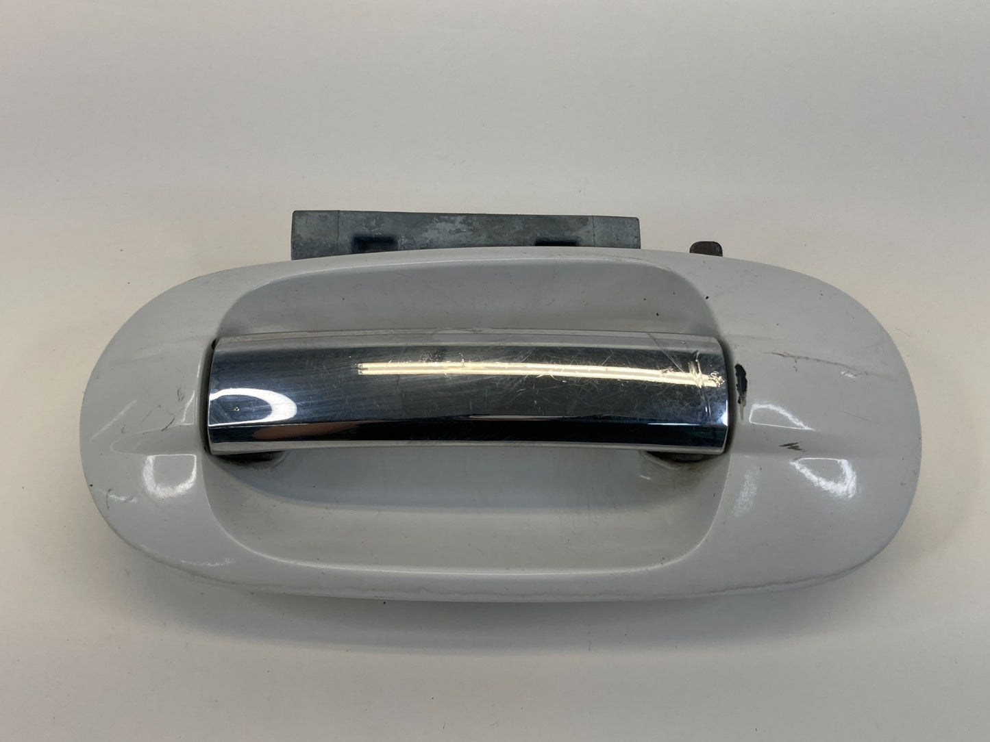 2003 2004 Lincoln Navigator Rear Left Side Exterior Door Handle 2L14-7826601