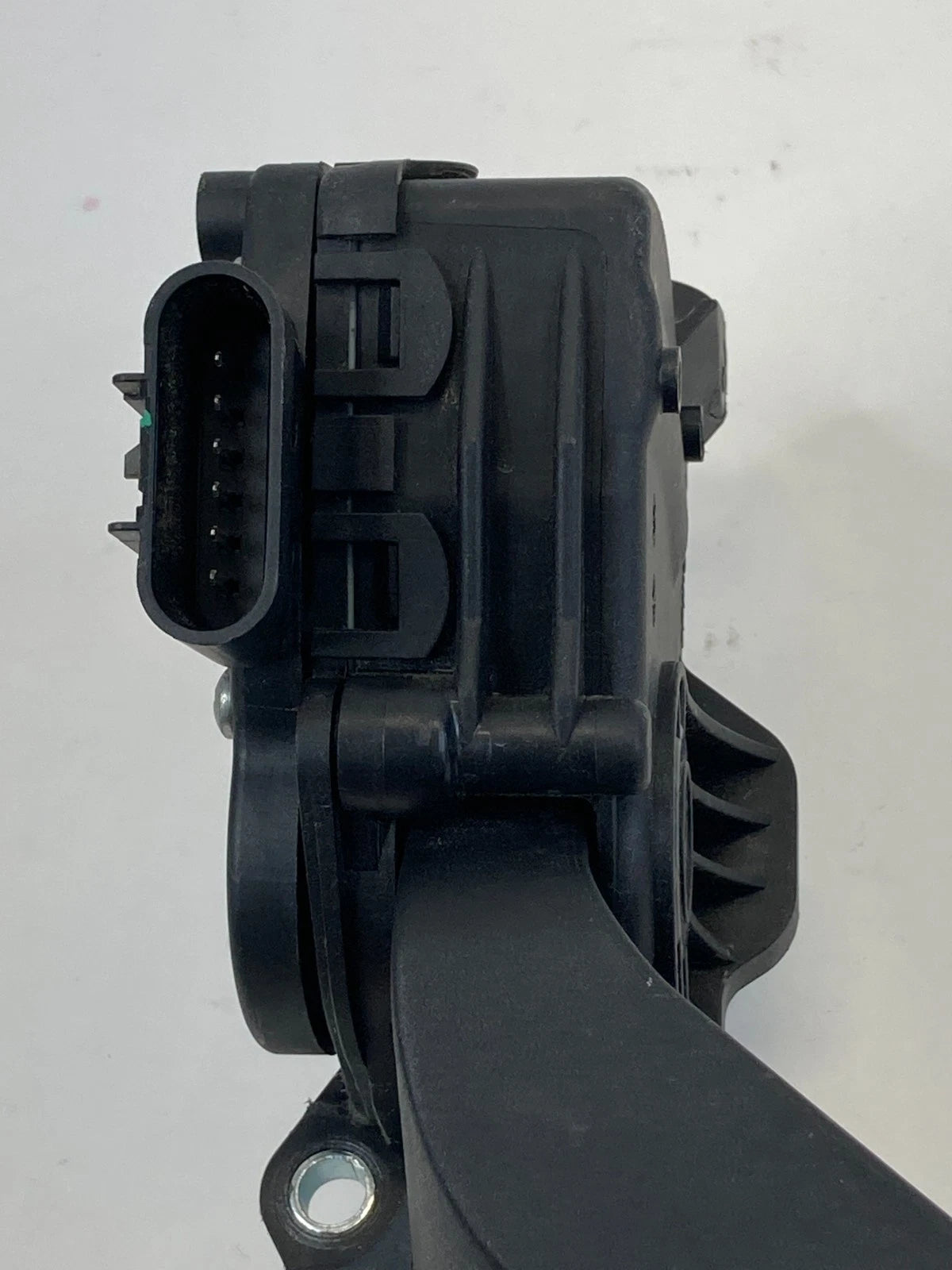 2007-2011 GMC YUKON ESCALADE GAS ACCELERATOR PEDAL ASSEMBLY 15101848 OEM