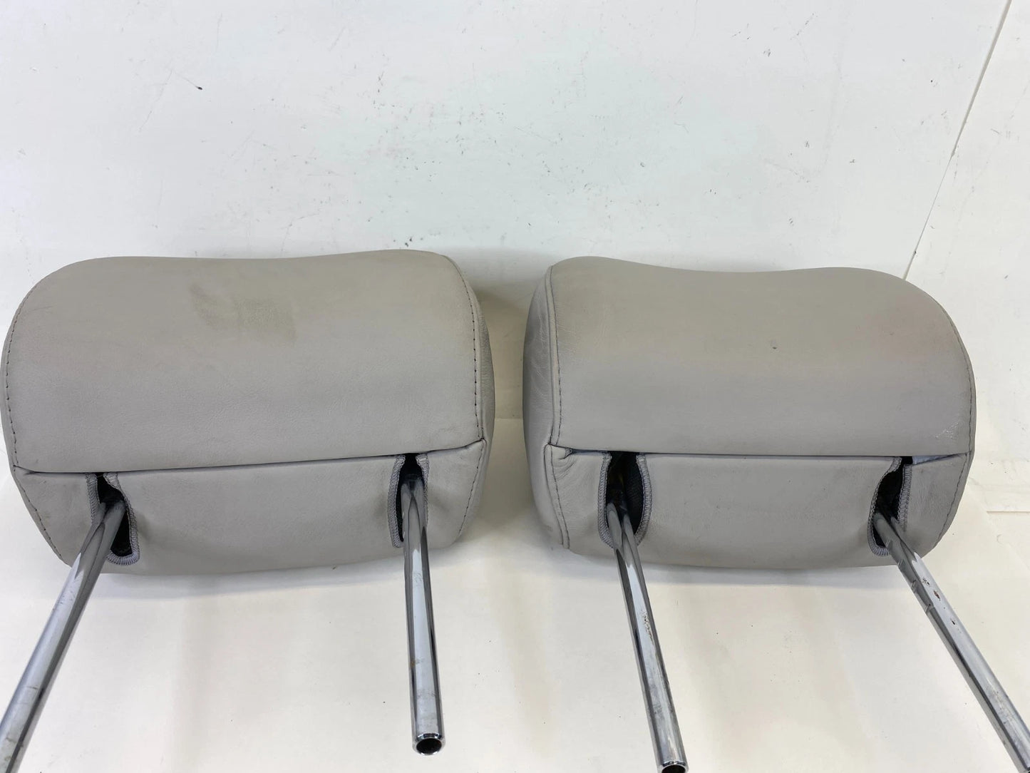 2004-2009 LEXUS RX330 RX350 FRONT DRIVER/PASSENGER HEAD REST HEADREST SET OEM