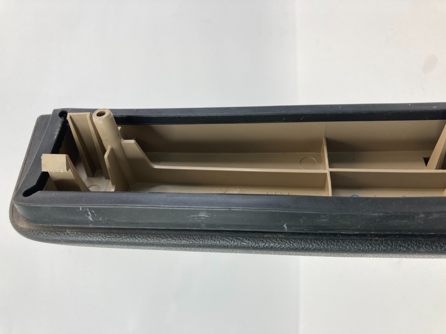 2006 2007 Pontiac Torrent Rear Right Side Inner Door Panel Armrest Arm Rest OEM