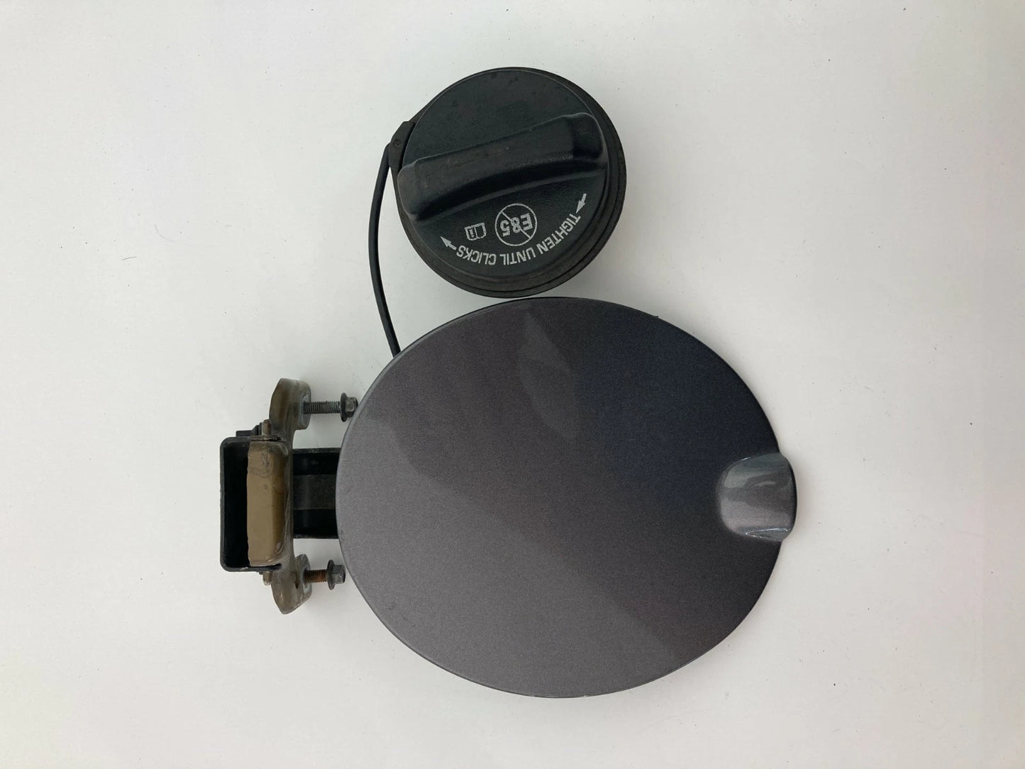 08-11 FORD FOCUS SEDAN FUEL FILLER TANK DOOR GAS COVER UJ STERLING GRAY METALLIC