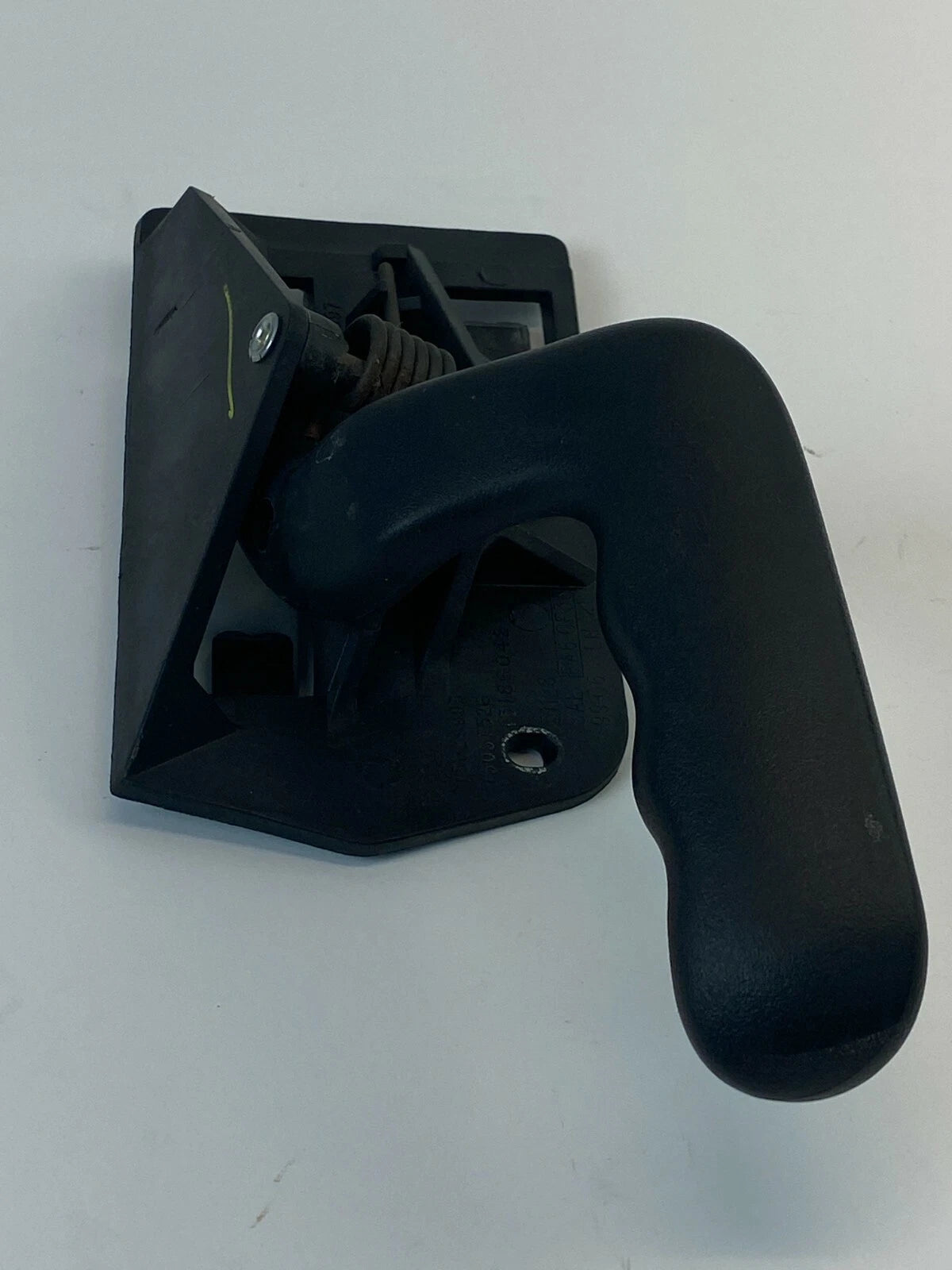 00-06 CHEVY TAHOE GMC YUKON REAR LEFT SIDE INTERIOR INNER DOOR HANDLE 15029903