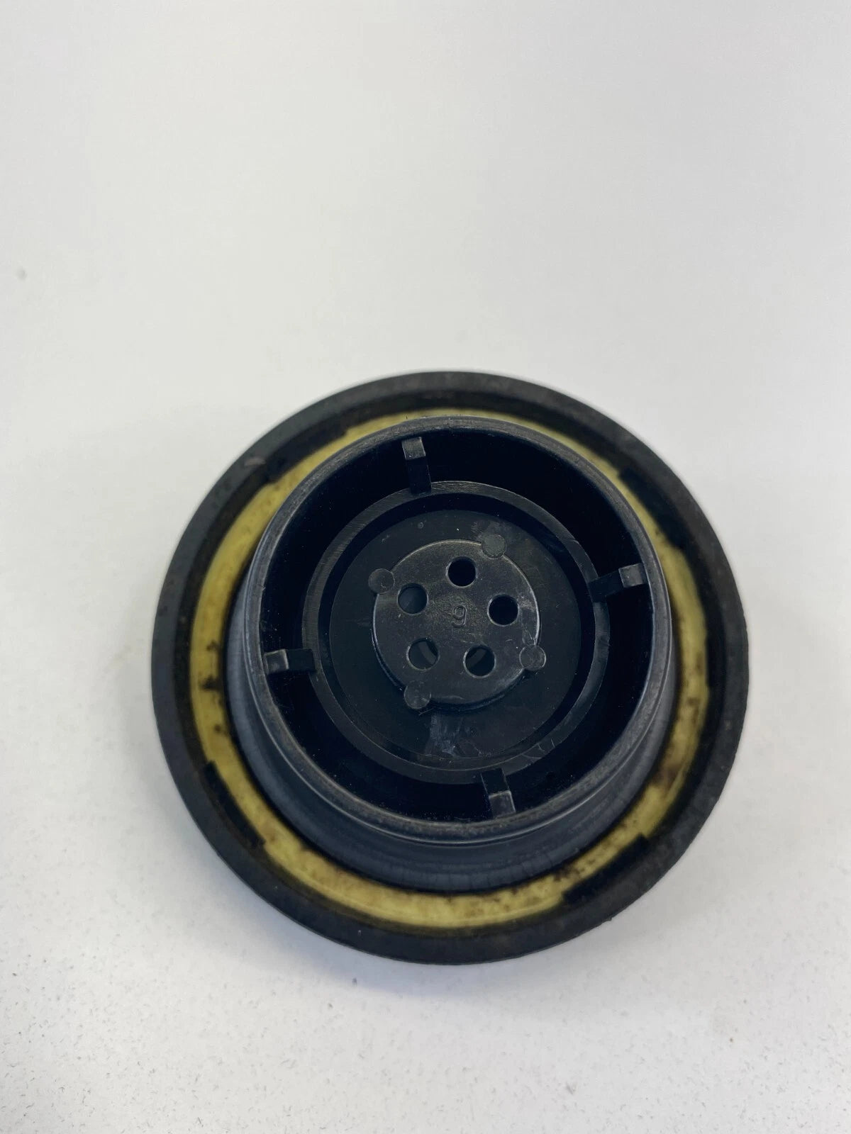 2001 02 03 04 05 2006 CHRYSLER SEBRING CONVERTIBLE FUEL FILLER GAS CAP LID COVER
