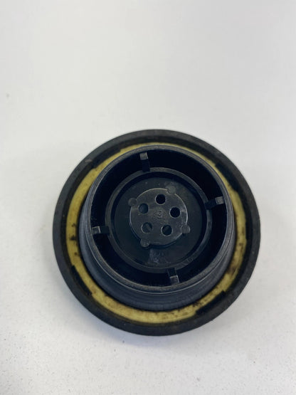 2001 02 03 04 05 2006 CHRYSLER SEBRING CONVERTIBLE FUEL FILLER GAS CAP LID COVER