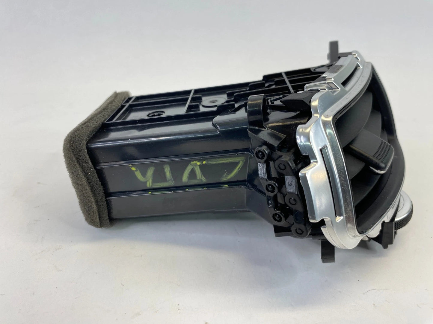 2011-2014 HYUNDAI SONATA REAR LEFT CENTER CONSOLE AC AIR VENT E97040-3S000 OEM