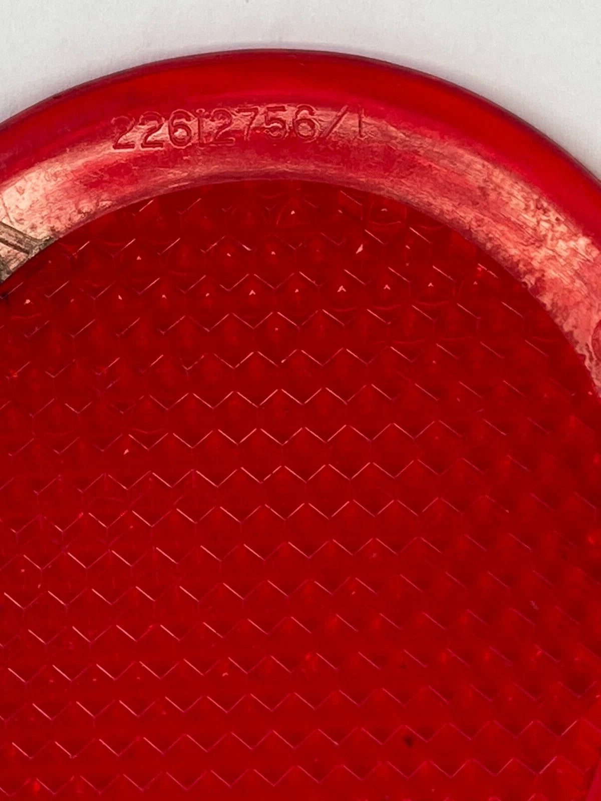 1999-2005 PONTIAC GRAND AM REAR LEFT DOOR RED REFLECTOR LENS PANEL OEM 22612756