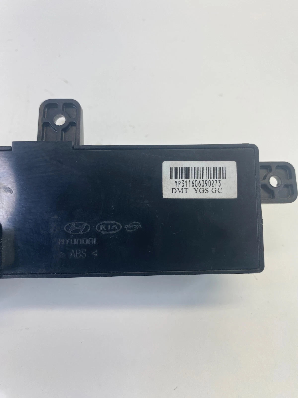 2015-2019 KIA SEDONA FRONT LEFT DRIVER POWER SEAT CONTROL SWITCH OEM