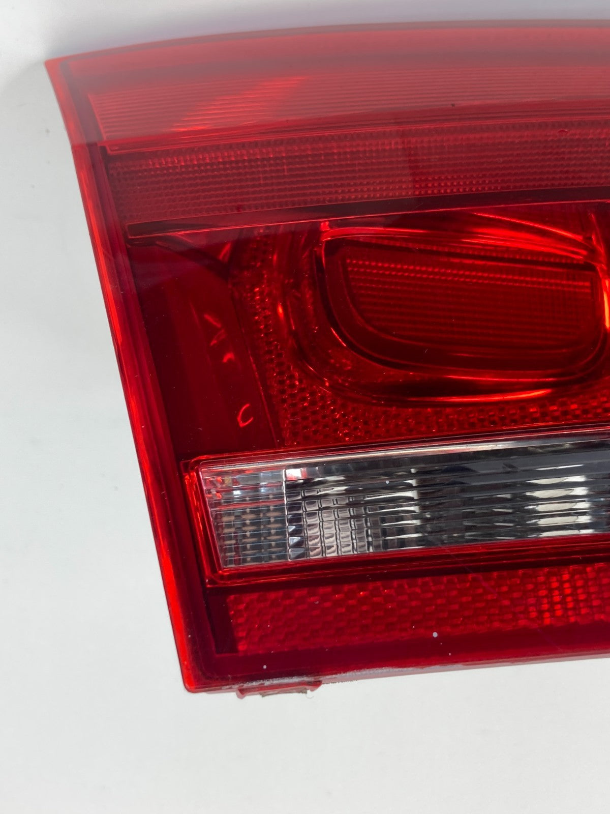 12-15 VW Passat Rear Left Driver Trunk Lid Tail Light Taillight Lamp 561-945-093