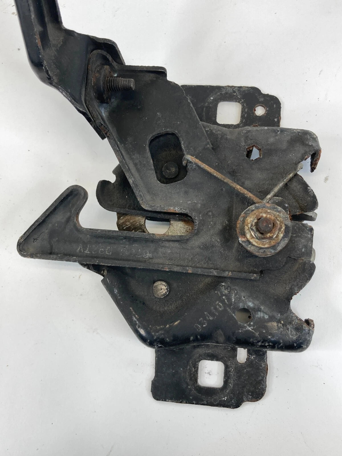 2008-2012 FORD ESCAPE FRONT HOOD LATCH LOCK RELEASE ACTUATOR 8L84-16A770 OEM