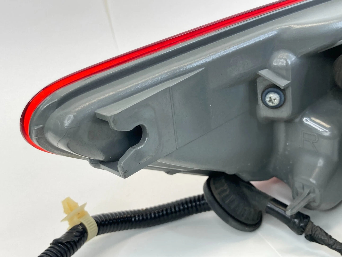 2013-2015 ACURA ILX RIGHT PASSENGER OUTER TAIL LIGHT TAILLIGHT 32108-TX6-A110