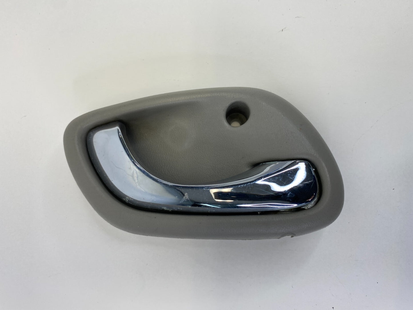 2003-2006 Suzuki XL-7 Rear Right Passenger Side Door Interior Door Handle OEM