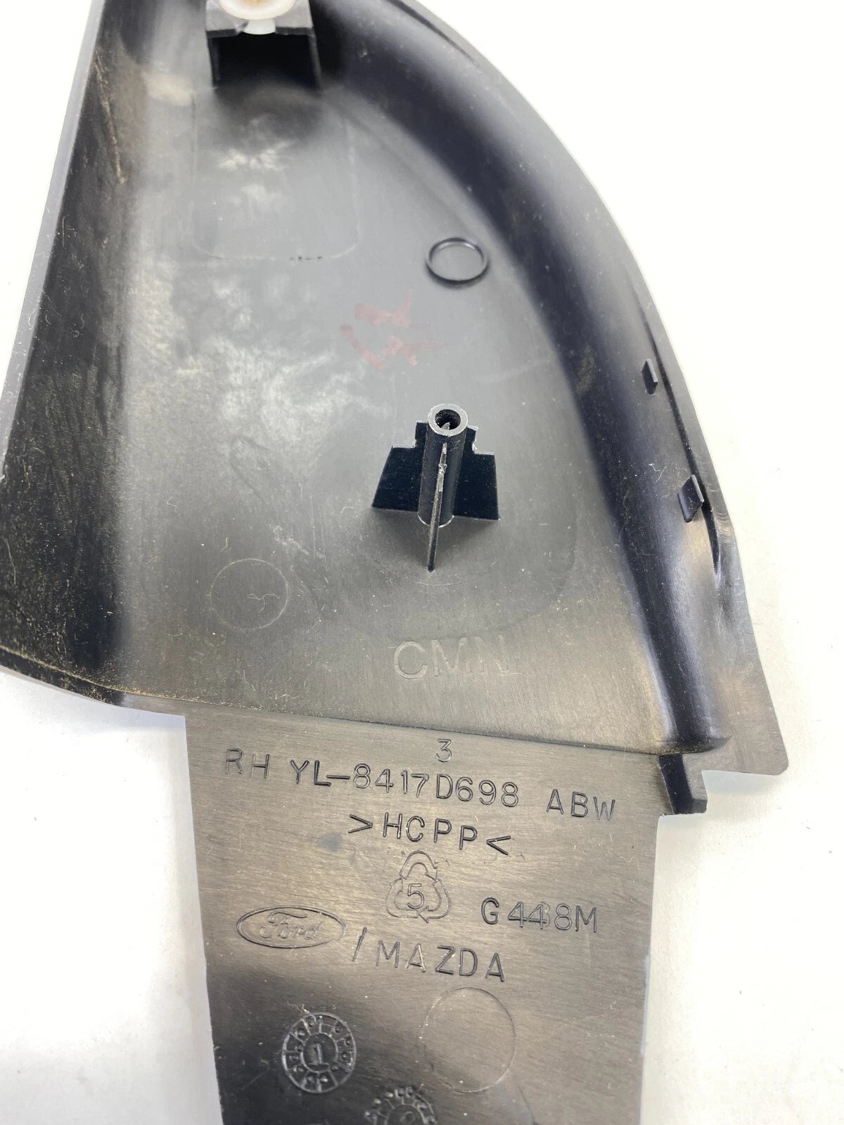 01-12 FORD ESCAPE FRONT RIGHT SIDE MIRROR INNER COVER TRIM PANEL YL8417D698ABW