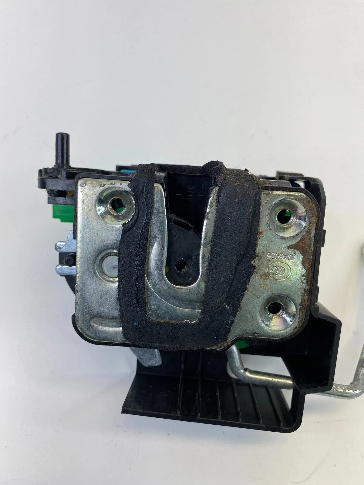 2012-2017 HYUNDAI ACCENT REAR PASSENGER SIDE DOOR LOCK LATCH OEM FACTORY A045035