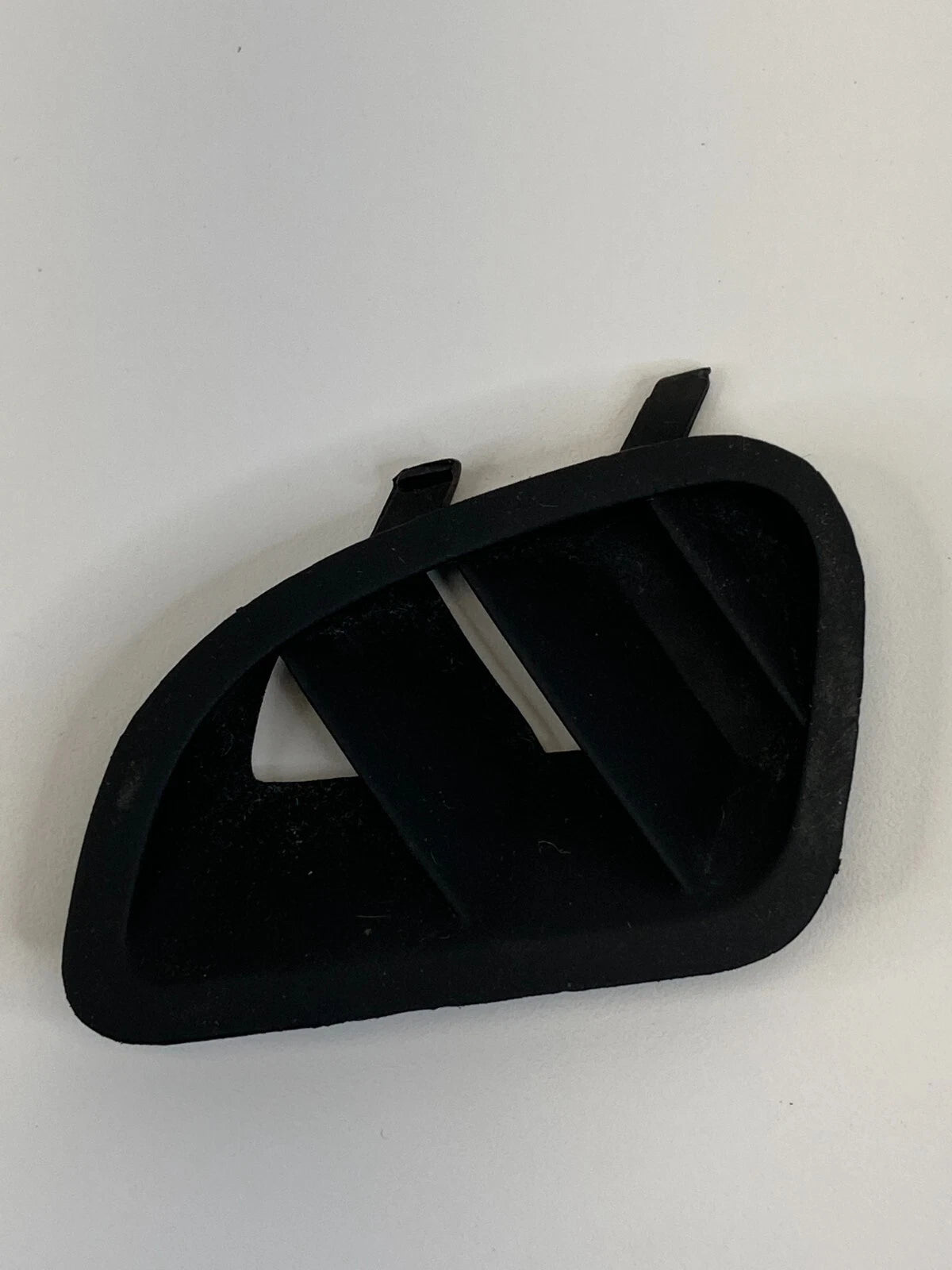 13-16 CHEVY CRUZE 16 CRUZE LIMITED LEFT DASH DEFROSTER GRILLE AIR VENT 94781670