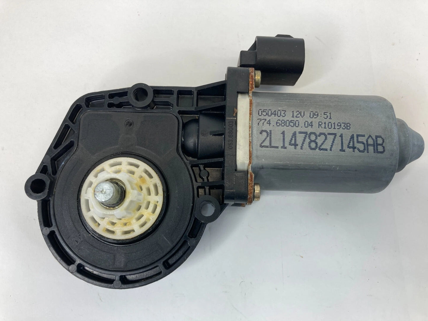 03-06 LINCOLN NAVIGATOR REAR RIGHT SIDE DOOR POWER WINDOW MOTOR 2L147827145AB