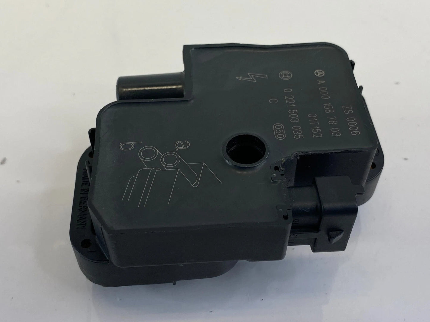 2001 02 03 04 2005 MERCEDES BENZ C240 SEDAN 2.6L V6 A/T ENGINE IGNITION COIL