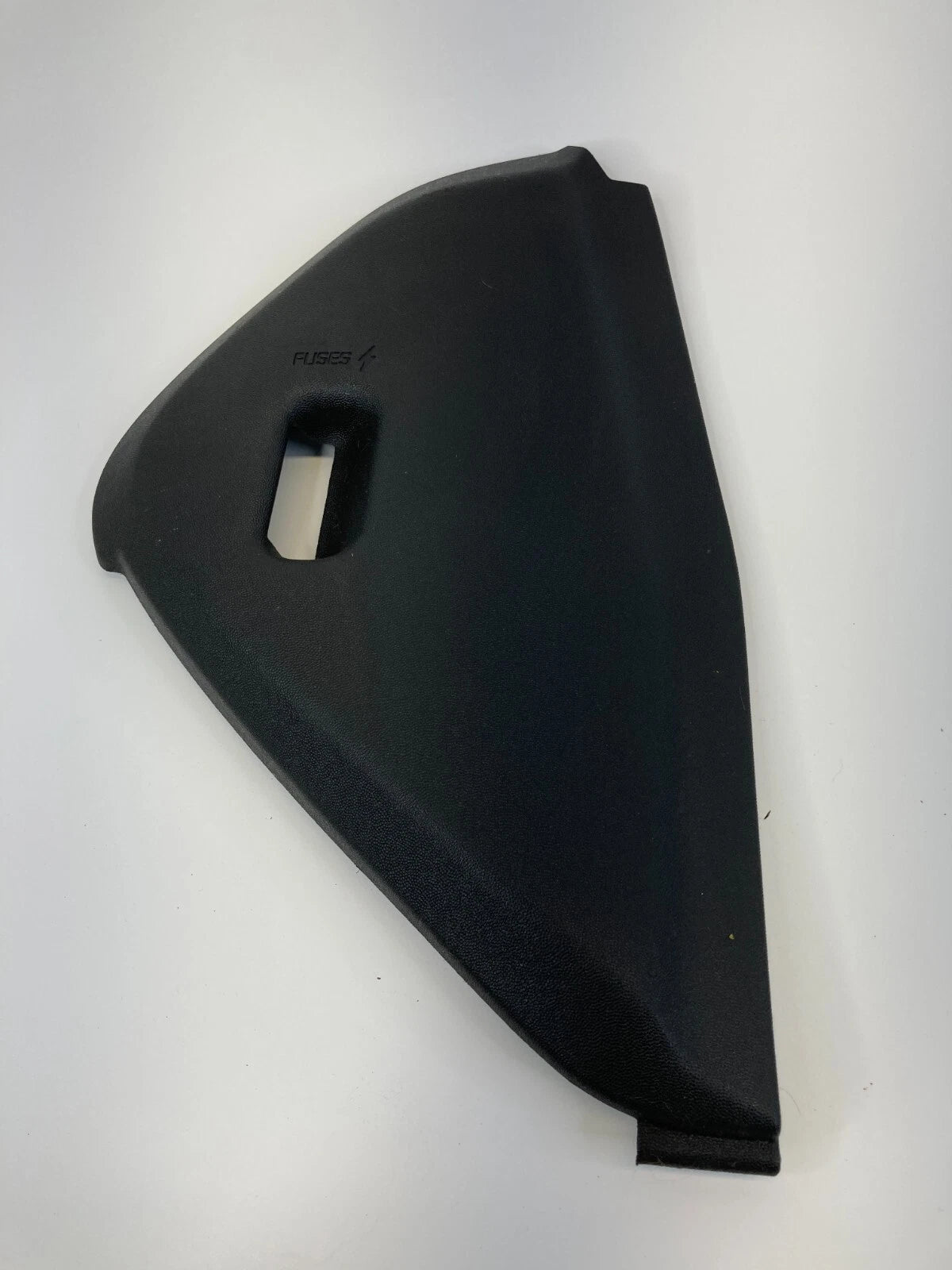 2004-2008 PONTIAC GRAND PRIX DASH RIGHT SIDE END CAP COVER TRIM 10446795 OEM