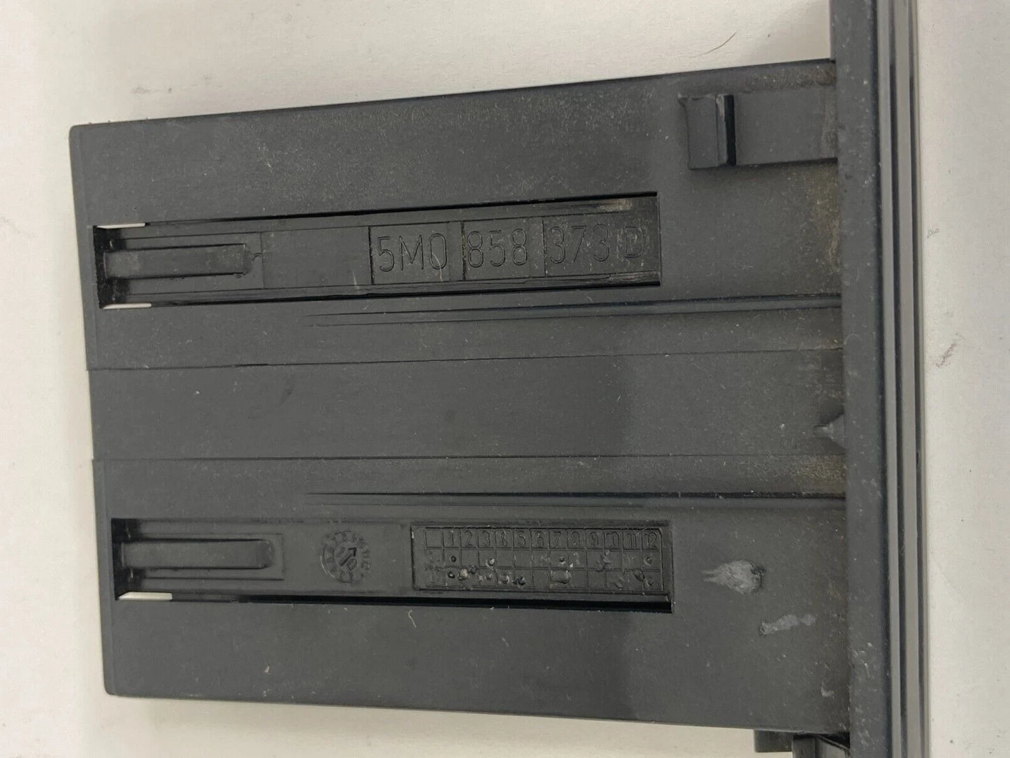 2009-2011 VOLKSWAGEN TIGUAN FRONT CONSOLE STORAGE COMPARTMENT 5M0-858-373-D OEM