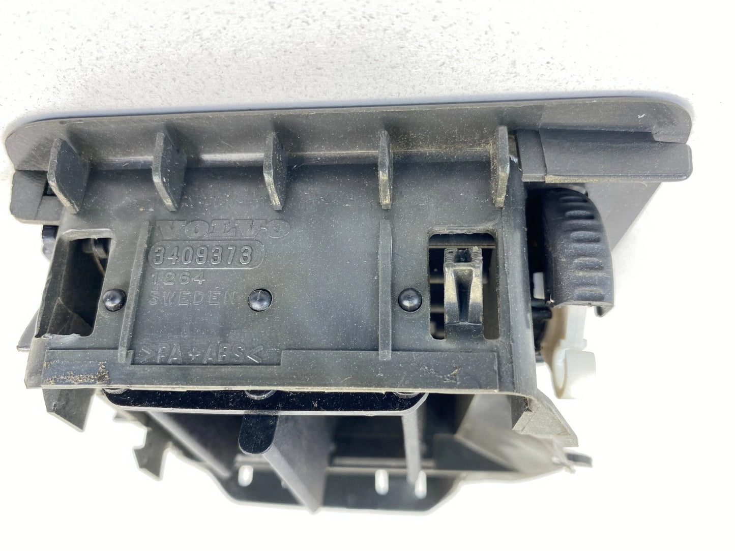 2001-2006 VOLVO S60 LEFT DRIVER SIDE DASH AC AIR VENT GRILLE OUTLET 3409373 OEM