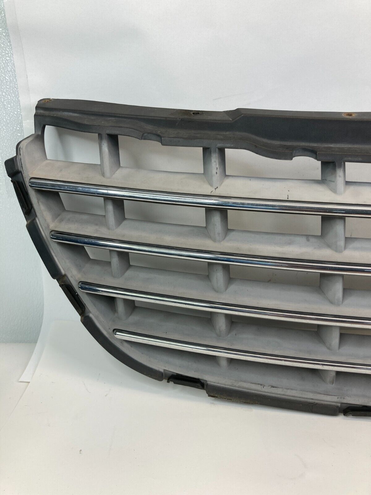 2004 2005 2006 Chrysler Pacifica Front Bumper Center Grill Grille 4857626AA OEM