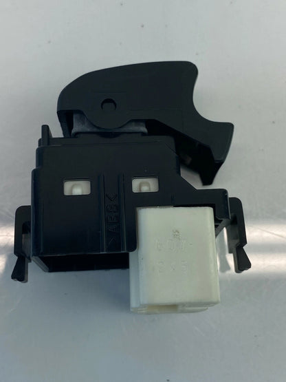 04-09 TOYOTA PRIUS 03-08 TOYOTA MATRIX REAR LEFT SIDE DOOR WINDOW BUTTON SWITCH