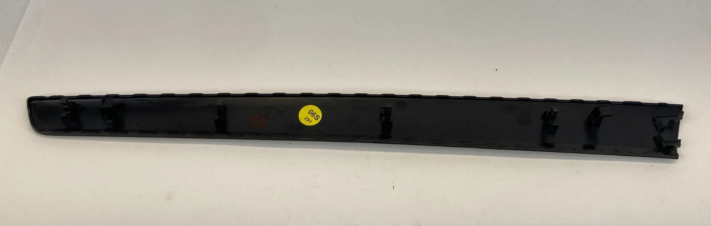 2012-2015 VOLKSWAGEN PASSAT REAR RIGHT DOOR PANEL MOLDING BEZEL 561867420B OEM
