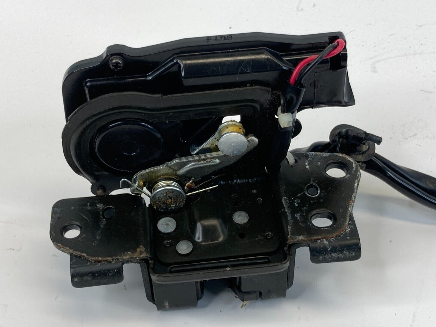 2004-2009 Toyota Prius Rear Trunk Liftgate Lock Latch Release Actuator Motor OEM