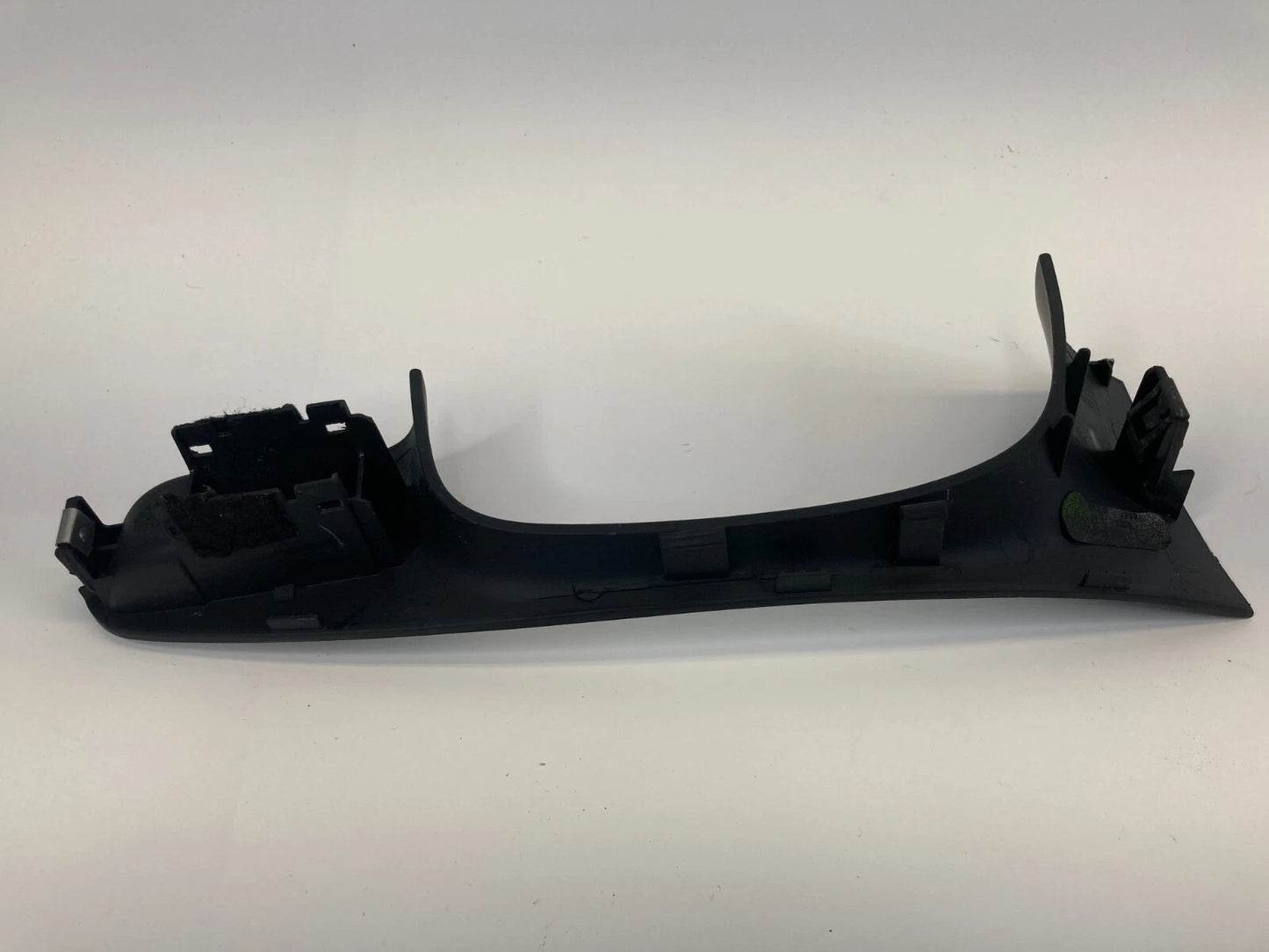 11 12 VOLKSWAGEN JETTA REAR LEFT DOOR PULL HANDLE WINDOW SWITCH BEZEL 5C6867255