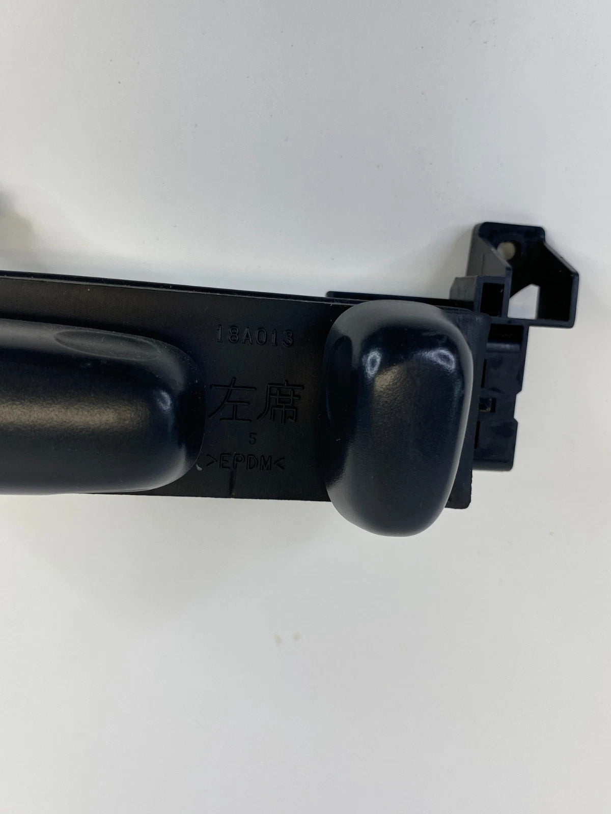 2007-2011 TOYOTA CAMRY FRONT LEFT DRIVER SIDE SEAT ADJUSTER CONTROL SWITCH ASSY