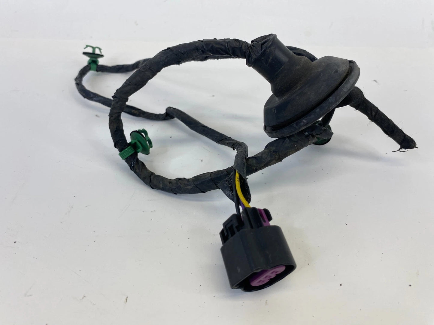 2008-2012 BUICK ENCLAVE LEFT DRIVER TAILLIGHT WIRE WIRING HARNESS PLUG PIGTAIL