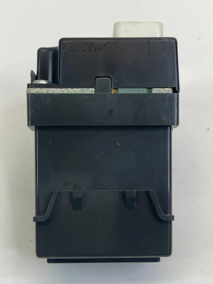 2007-2011 TOYOTA CAMRY FRONT DASH EMERGENCY HAZARD WARNING SWITCH 8433206100B1