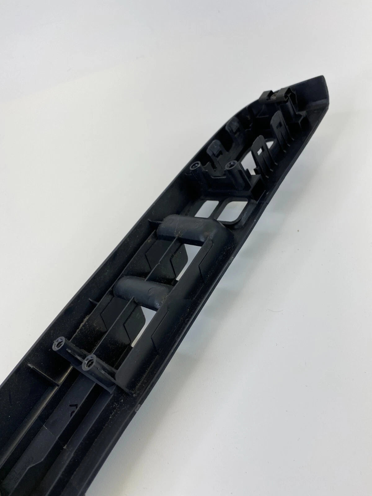 02-04 NISSAN XTERRA FRONT LEFT DOOR MASTER WINDOW SWITCH COVER BEZEL 80961-8Z500