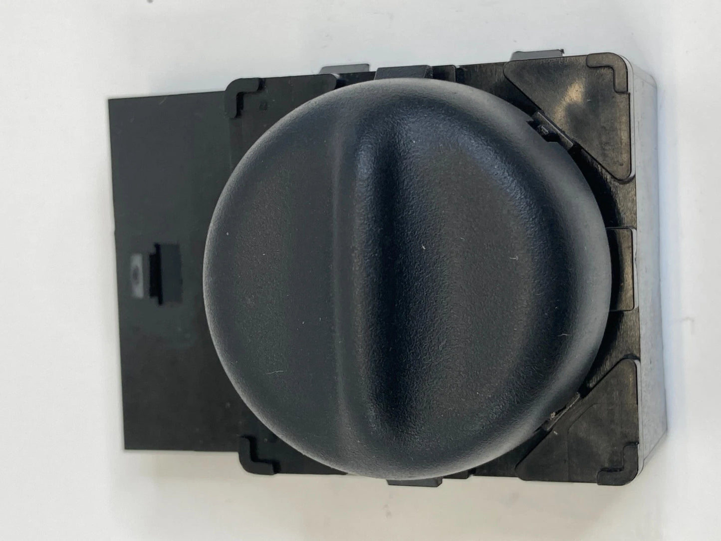 2012-2017 Chevrolet Traverse Front Left Seat Lumbar Control Switch 25926719 OEM