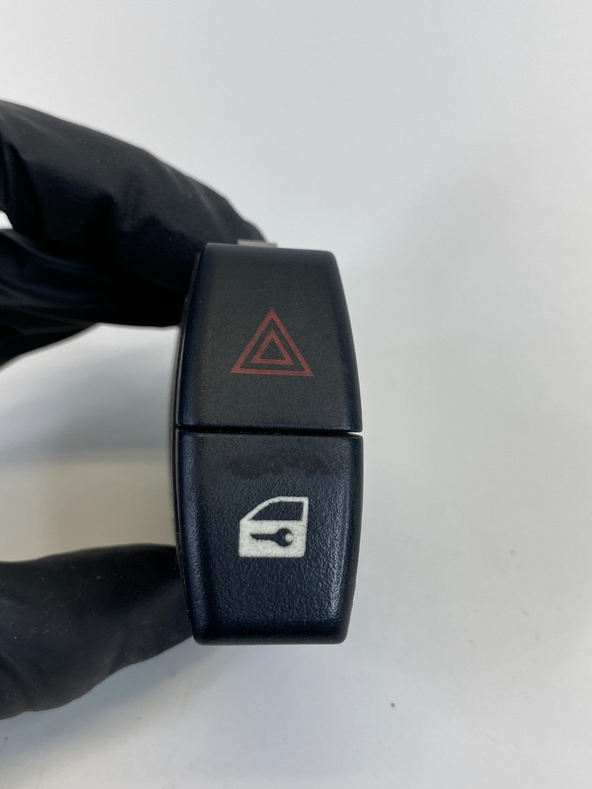 06 07 BMW 530xi Dash Hazard Light Central Door Lock Control Switch 61316919506