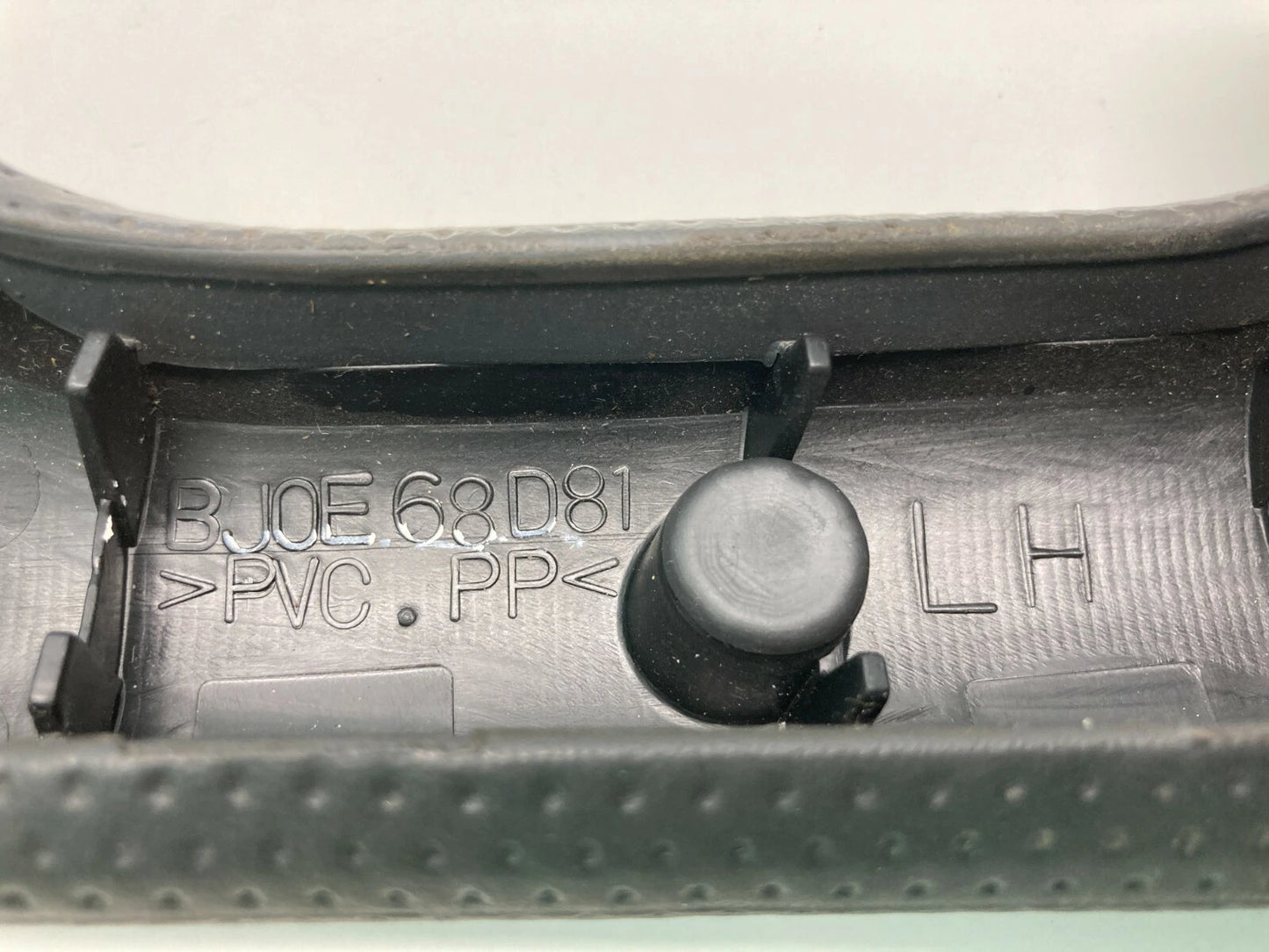 2002 2003 MAZDA PROTEGE PROTEGE5 REAR LEFT SIDE INTERIOR INNER DOOR PULL HANDLE