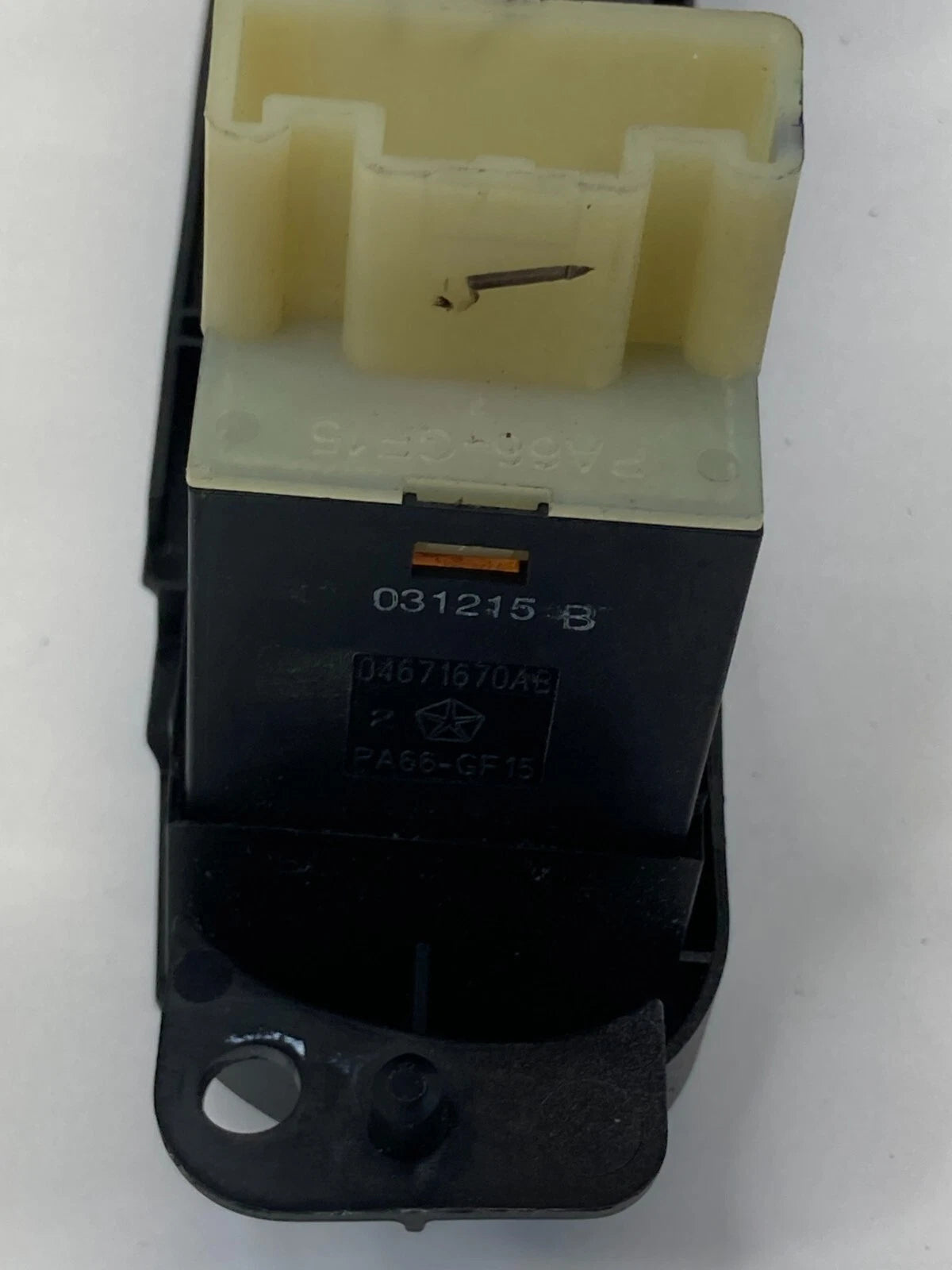 01-05 CHRYSLER PT CRUISER DEFROST POWER OUTLET BUTTON CONTROL SWITCH 04671670AB