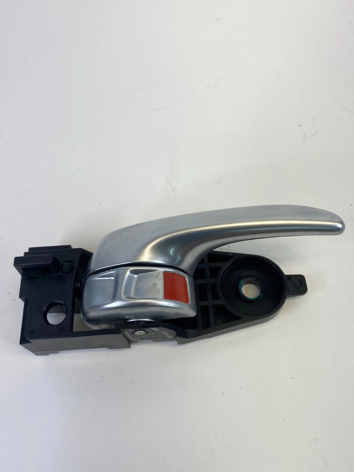 15-17 Chrysler 200 Front Right Passenger Side Interior Door Handle 3038087 OEM