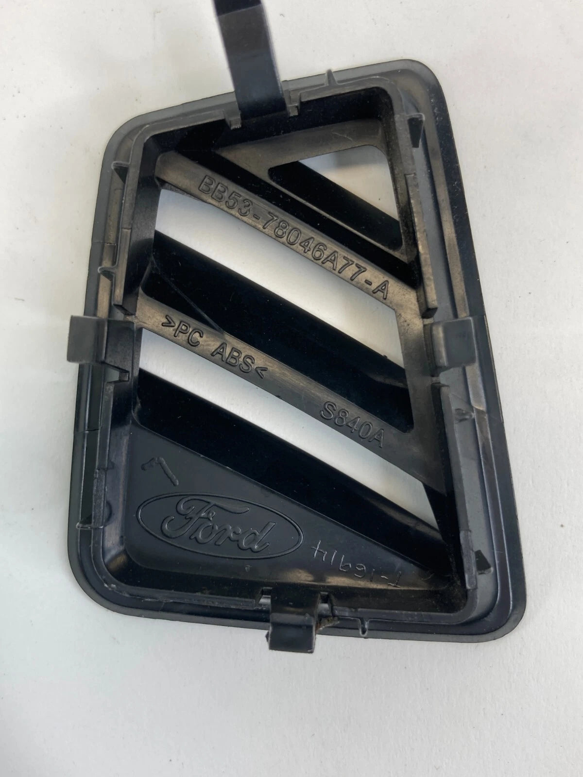 13-19 FORD POLICE INTERCEPTOR UTILITY DASH LEFT AC AIR VENT DEFROSTER GRILLE OEM