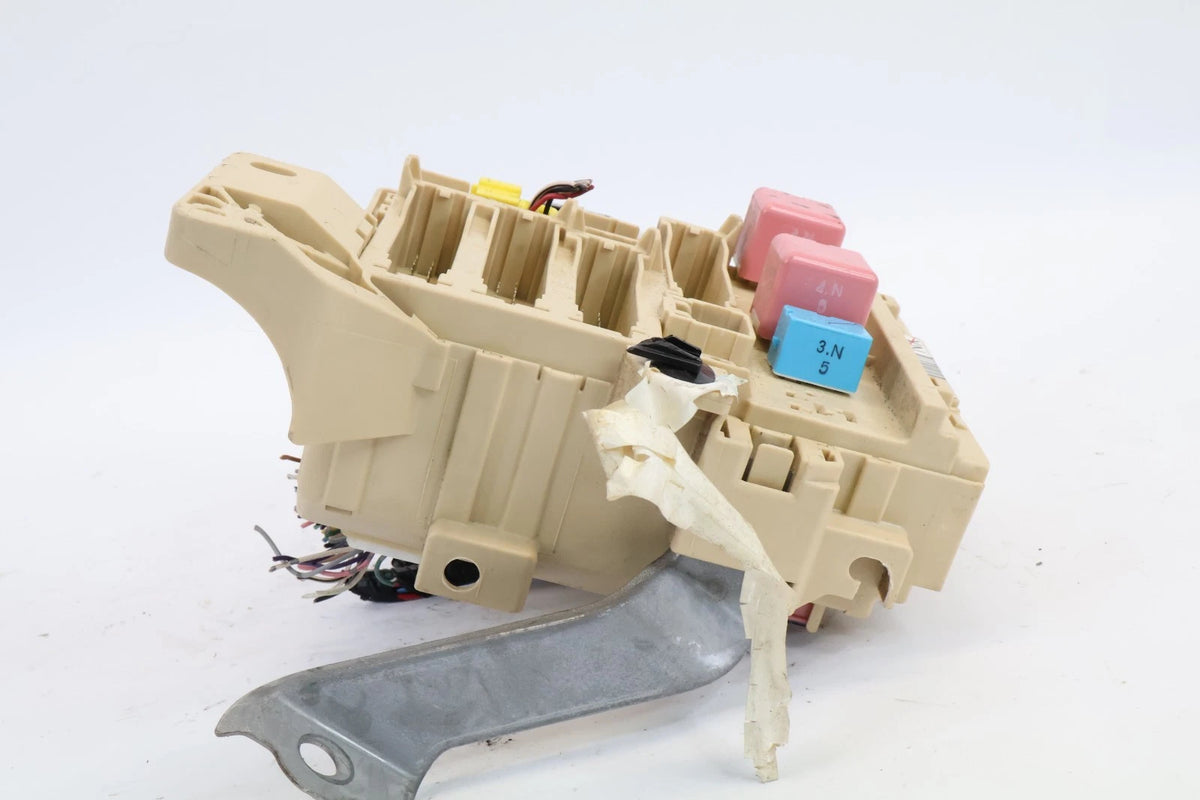 2007-2011 TOYOTA CAMRY FRONT LEFT UNDER DASH CABIN FUSE BOX RELAY JUNCTION BLOCK