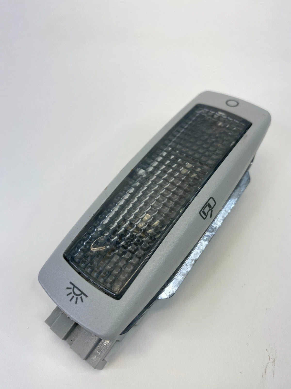 1999-2005 VW VOLKSWAGEN JETTA REAR READING DOME MAP LIGHT LAMP 3B0947291 OEM