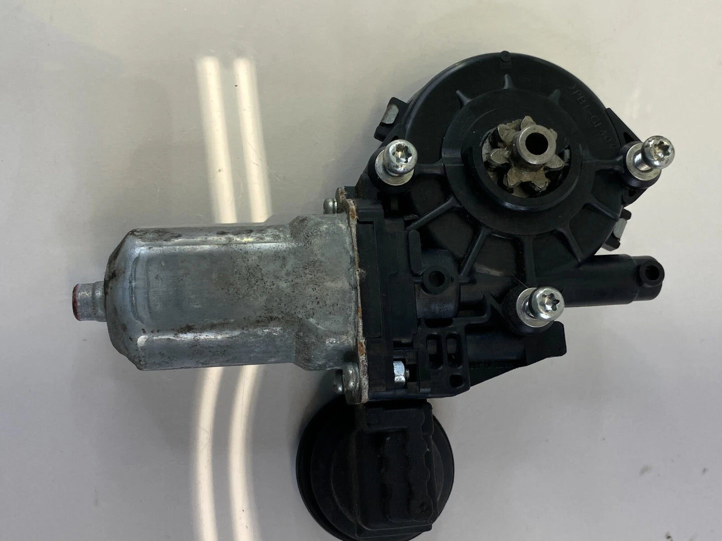 04 05 06 07 08 09 TOYOTA PRIUS REAR LEFT SIDE DOOR WINDOW MOTOR 85720-35140 OEM