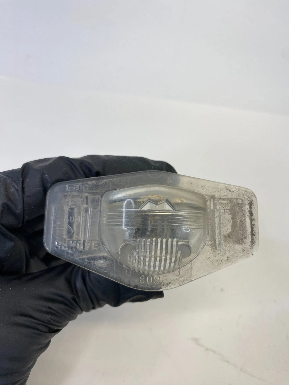 2003-2008 HONDA PILOT REAR LICENSE PLATE LIGHT LAMP LENS HOUSING SET OEM