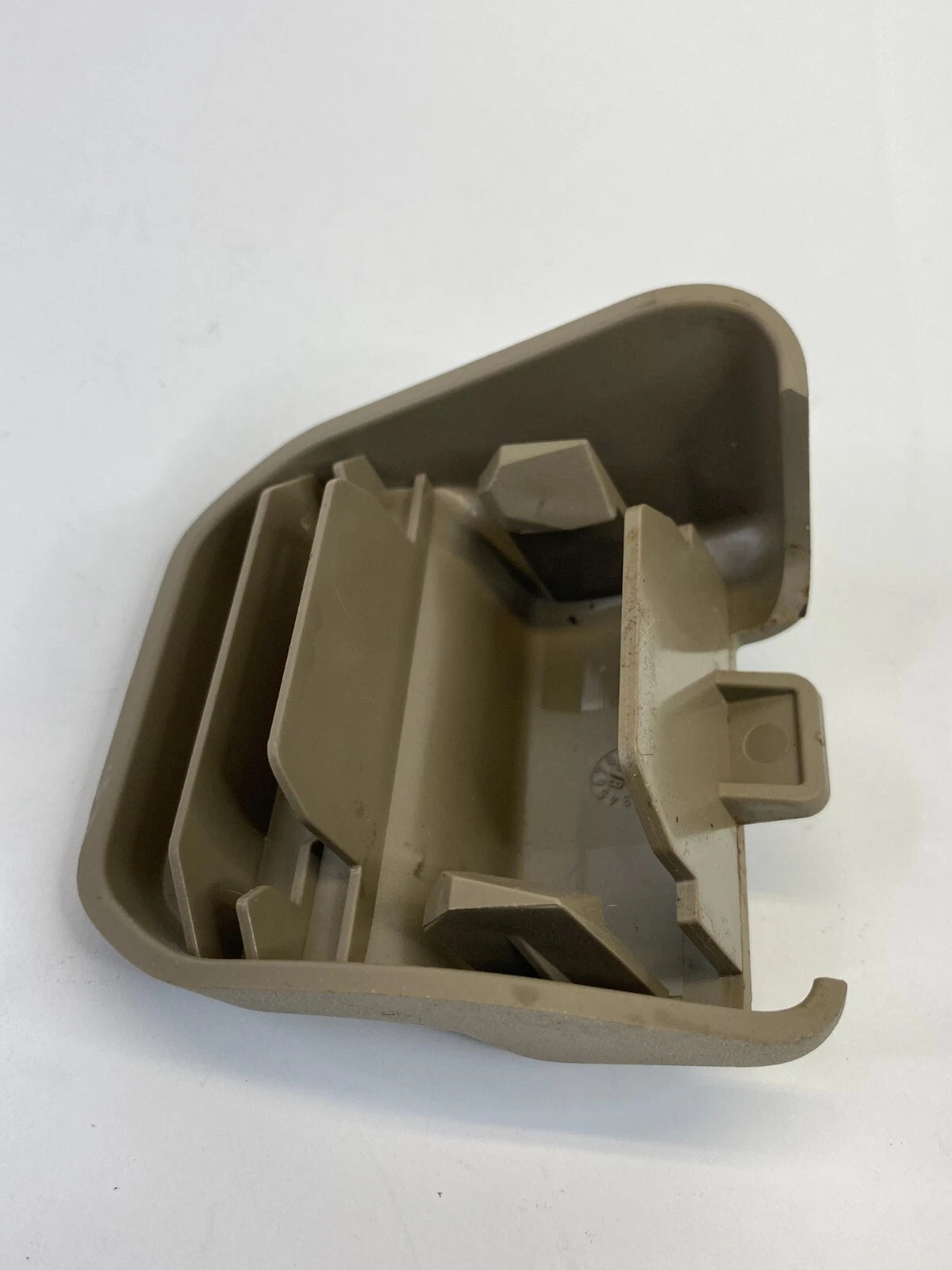 08-16 VOLVO XC70 FRONT LEFT SIDE SEAT TRACK RAIL CAP TRIM COVER 30697914 OEM