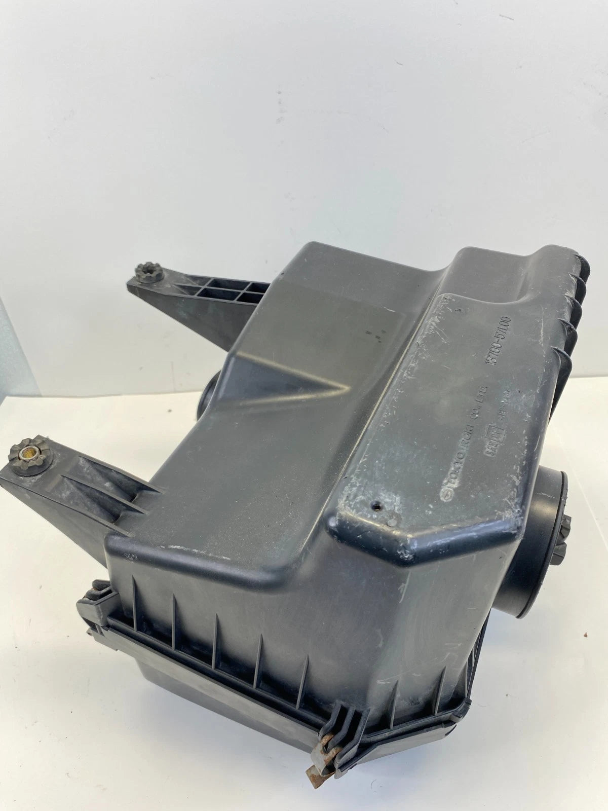 2010-2013 SUZUKI KIZASHI 2.4L 16V AIR INTAKE FILTER BOX ASSEMBLY 13700-57L00 OEM