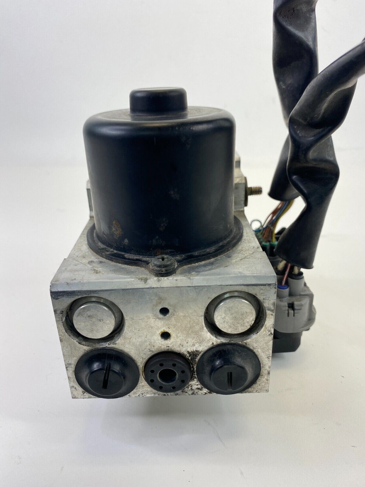 1997-2001 Lexus ES300 3.0L FWD ABS Anti Lock Brake Pump Module 44540-33010 OEM